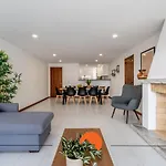 #169 3br Medronheira Spacious & Relax Appartement *