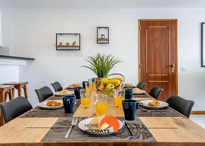 #169 T3 Medronheira By Holidays Appartamento *