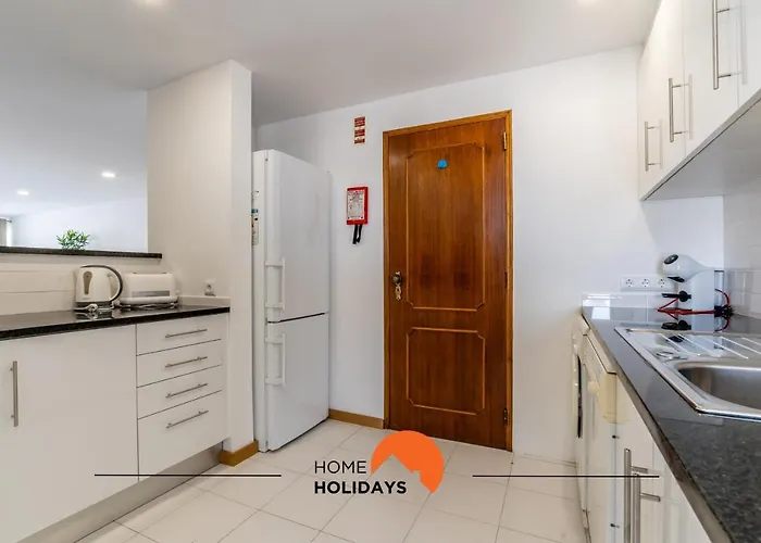 #169 T3 Medronheira By Holidays *